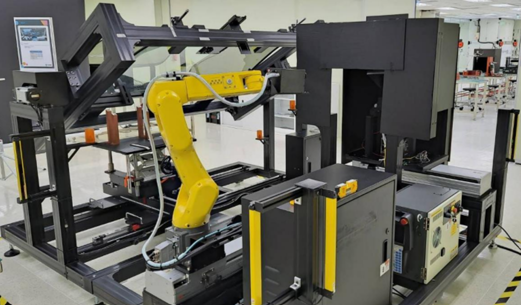 AR HUD光学检测方案示意图——展示HUD虚像投射与测量光路（图片来源：i-boson）